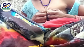 Desi village saree liquidating finger
