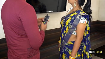 Indian Bhabhi Entices TV Mechanic For Fuck-a-thon With Clear Hindi Audio