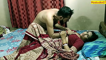 Indian hard-core mummy bhabhi real fucky-fucky with hubby close friend! Clear hindi audio
