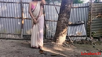 Outdoor Plumb By Local Sonali Bhabi ( Official Vid By Localsex31)