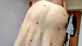 Super-fucking-hot Indian Aunty urinating for cherry stud in Hindi Part 2