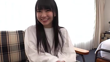 Https://bit.ly/3AiQ4cf [amateur pov] The delivery sweetie with a ultra-cute smile. Delivery job is a part of  sugar datings for her. We pick up the food delivery sweetie in Shibuya.
